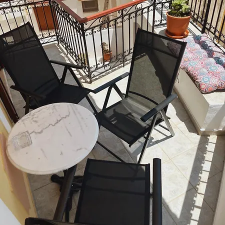 Margo Traditional House *