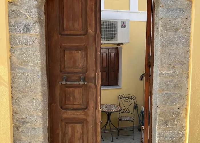 Margo Traditional House *