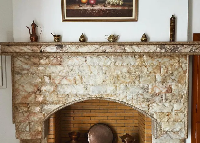 Margo Traditional House *